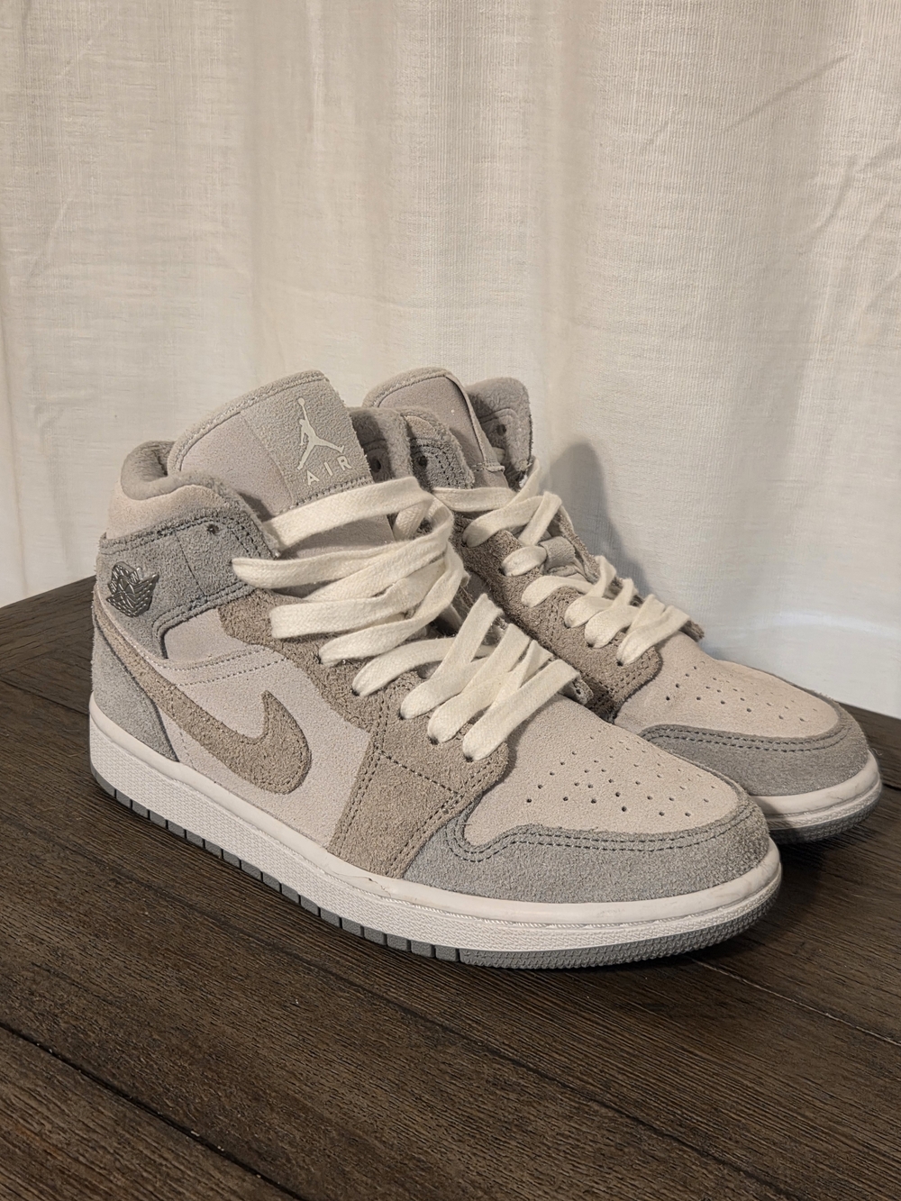 Air Jordan 1 Mid SE Women's Size 6.5